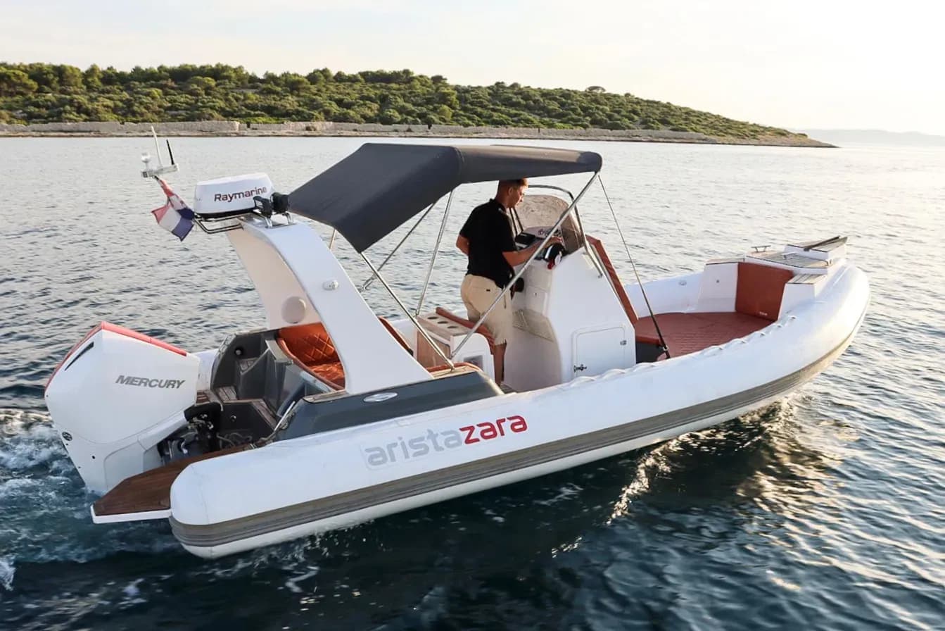 Arista Zara RIB 680 – luksuzni gumenjak za 10 osoba